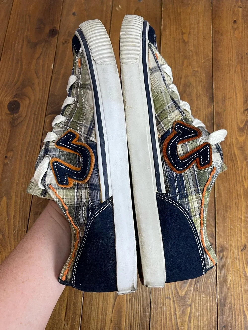 True Religion Mens size 10.5 canvas plaid sneakers